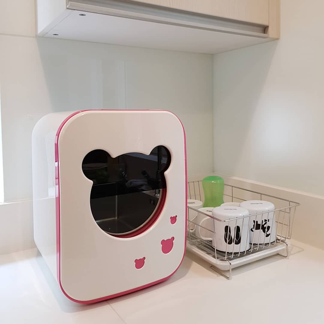 UV steriliser cabinet, not just for baby's bottle.